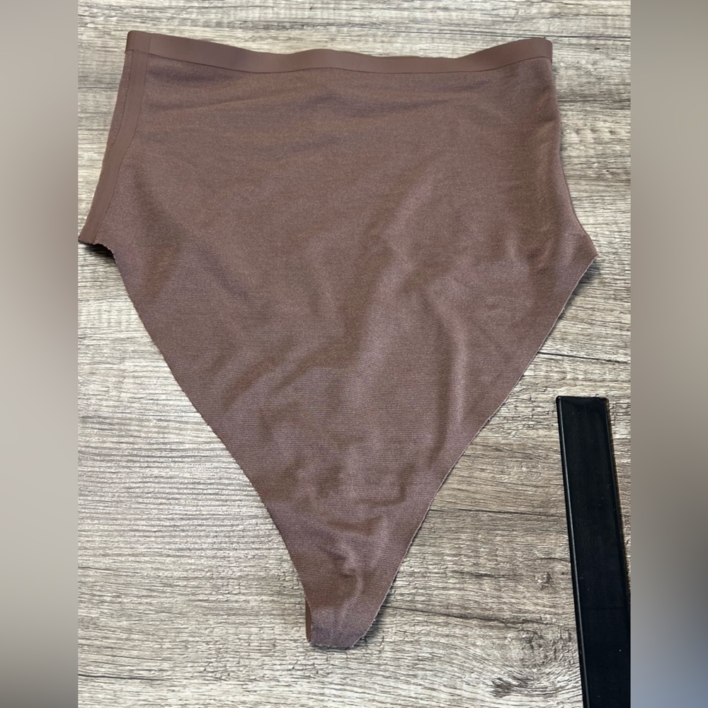 Skims Brown Sheer Waist Cinching Thong